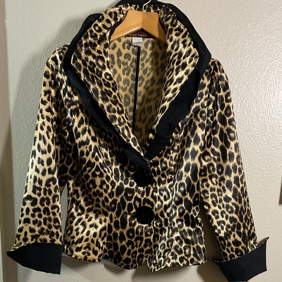 DESIGN TODAY’S VINTAGE ANIMAL PRINT JACKET WITH WIRED DOUBLE COLLAR.Y2K
BOHO MED - Picture 2 of 16